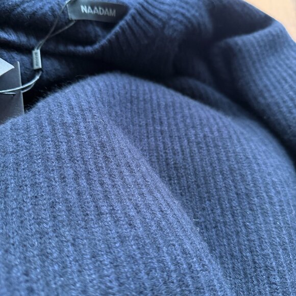 Gender Neutral NAADAM LUXE CASHMERE FISHERMAN CREW in NAVY - Picture 5 of 6